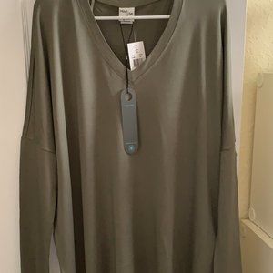 Mind Set long sleeve solid V-Neck